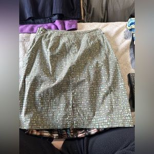 Cute green print skirt!